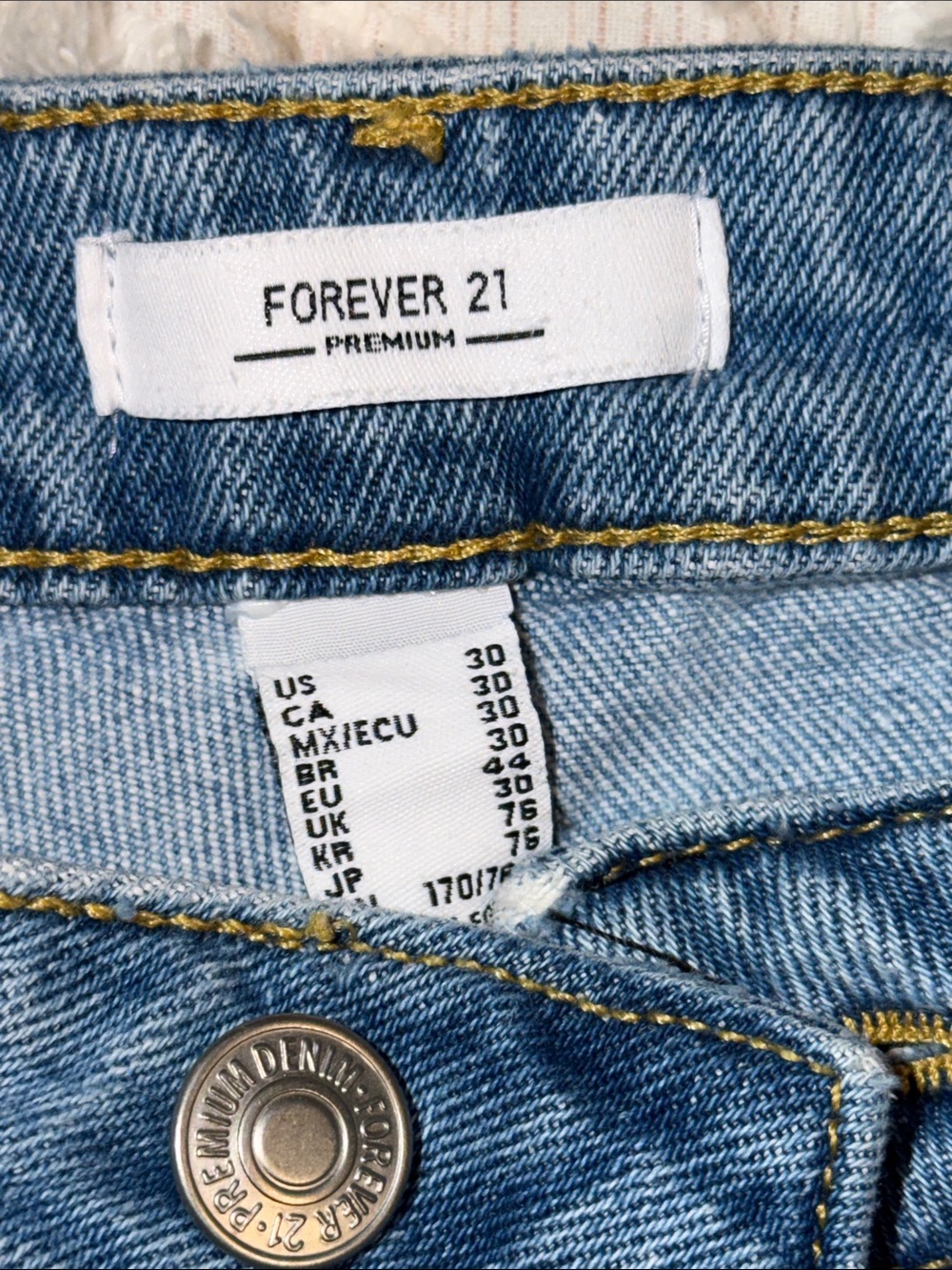 Distressed denim Forever 21
